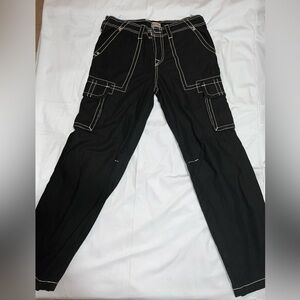 TRUE RELIGION MILITARY SINGLE NEEDLE CARGO PANT